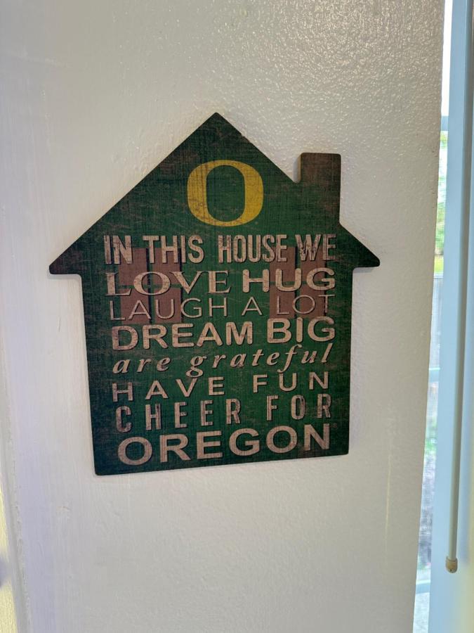 Retreat Near Uo, Autzen Stadium, Amazon Park ยูจีน ภายนอก รูปภาพ